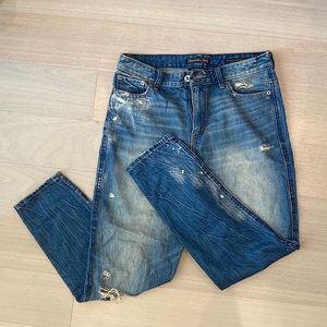 A&F signature collection high rise girlfriend jeans